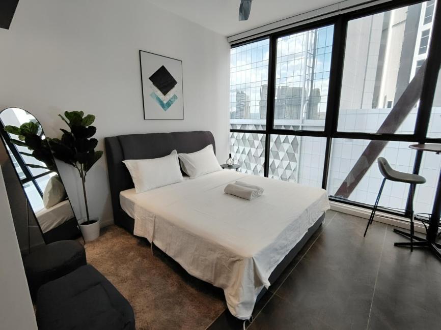 Scarletz Suites Klcc By Deko กัวลาลัมเปอร์ ภายนอก รูปภาพ