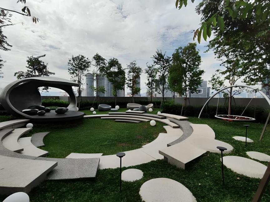 Scarletz Suites Klcc By Deko กัวลาลัมเปอร์ ภายนอก รูปภาพ